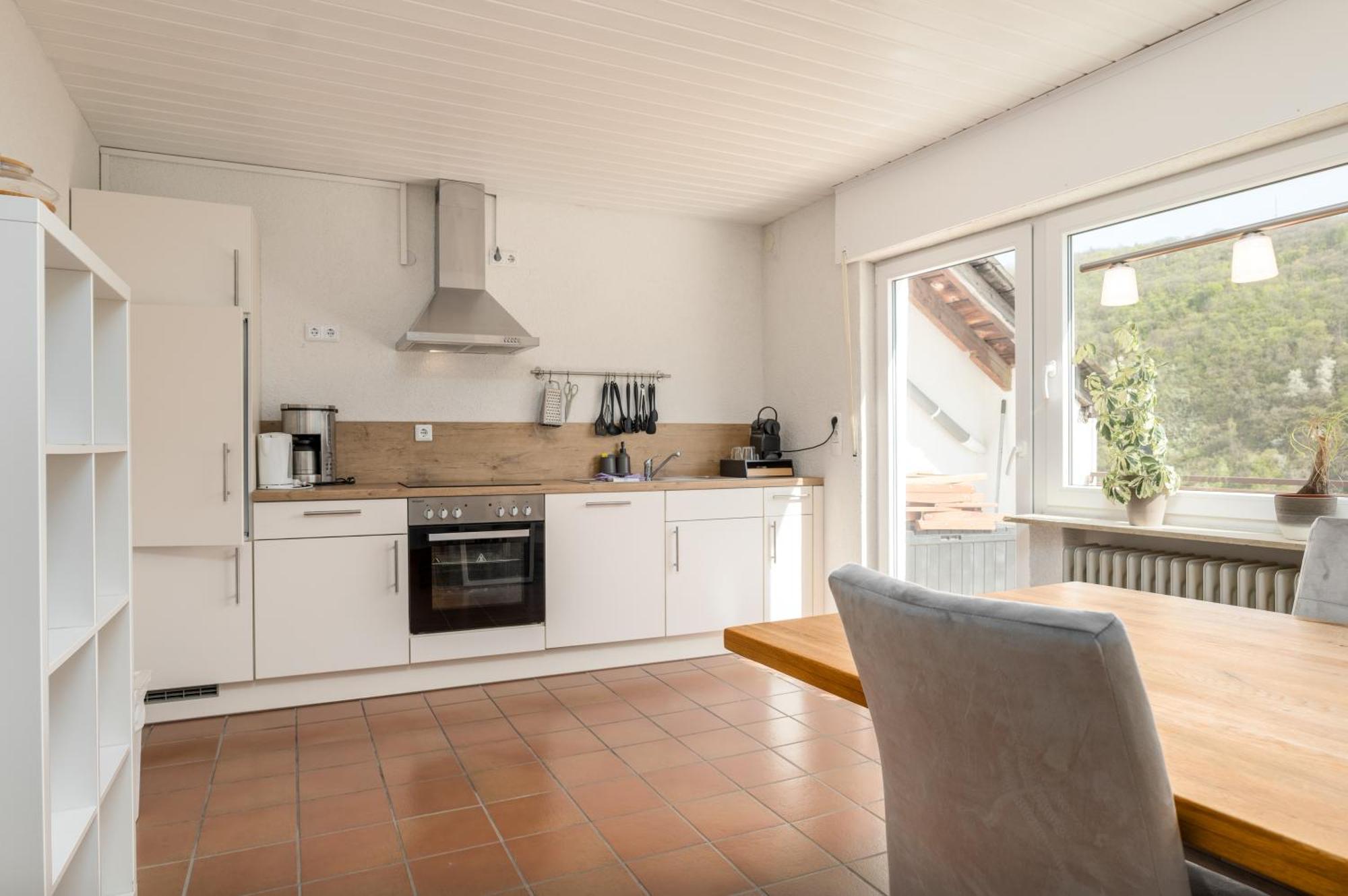 Riesling Appartement For 2 - 4 People - Billiards - Balcony With Mosel View - Parking - Wine Barrel Bar - Fully Equipped Kitchen - Netflix - Waiputv - 3 Km From Cochem كلوتن المظهر الخارجي الصورة