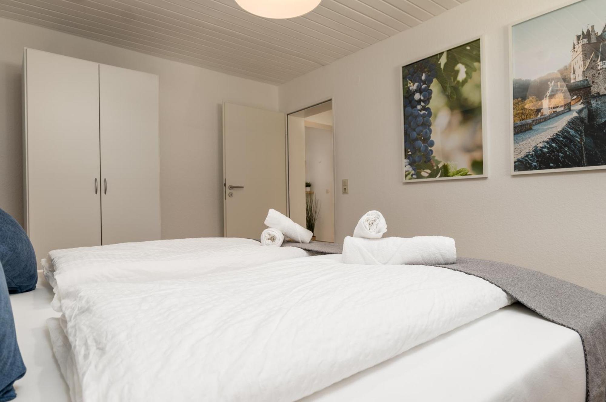 Riesling Appartement For 2 - 4 People - Billiards - Balcony With Mosel View - Parking - Wine Barrel Bar - Fully Equipped Kitchen - Netflix - Waiputv - 3 Km From Cochem كلوتن المظهر الخارجي الصورة